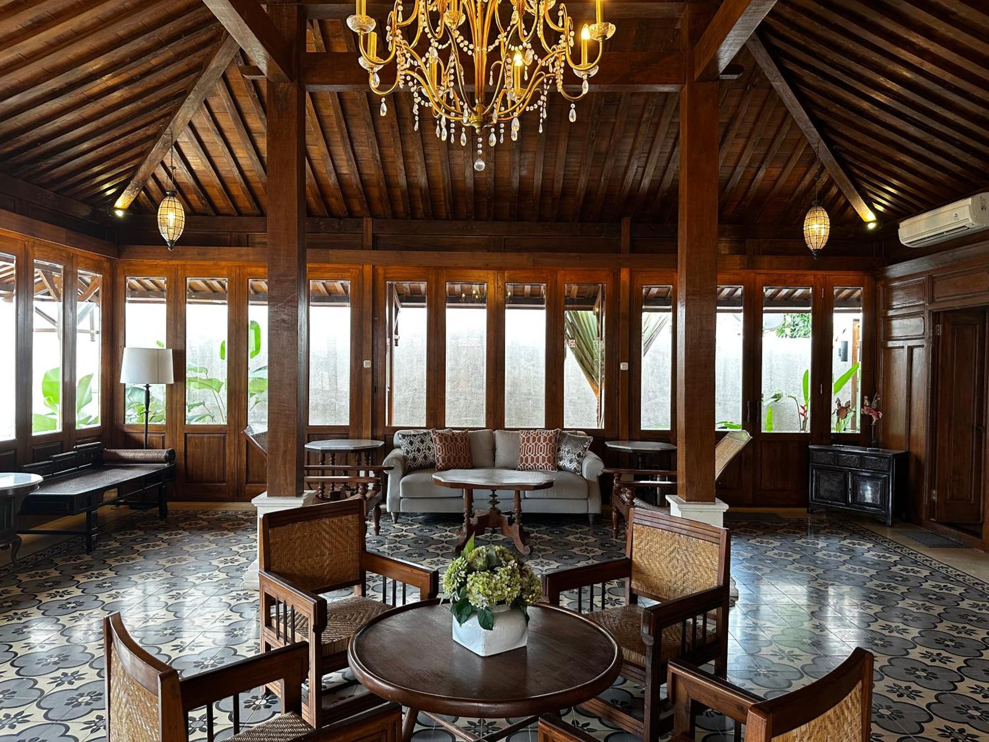Gria Kerten Surakarta (Solo) Exterior foto
